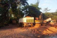 បូមខ្សាច់ អនាធិបតេយ្យ នៅស្រុកព្រះនេតព្រះរបស់ ឈ្មោះ ចេក