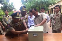 ឯកឧត្ដម អ៊ុំ រាត្រី អភិបាលរងខេត្តបានអញ្ចើញមកបើកហិបវិញ្ញាសារប្រឡង