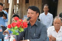 ឯកឧត្ដម សួន បវរ អភិបាលខេត្ត បានអញ្ជើញ នាំយក អំណោយ ជួយដល់ ប្រជាពលរដ្ថ លោក គ្រូអ្នកគ្រូ សិស្សានុសិស្ស