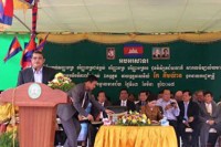 «ឯកឩត្ដមនាយ ឩត្ដម សេនីយ៍ កែ គឹម យ៉ាន បានអញ្ជើញ ទៅចែក សញ្ញាបត្រ