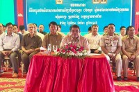 ឯកឧត្ដម ឧបនាយក រដ្ឋមន្រ្តី កែ គឹមយ៉ាន បានចុទៅ បឋមសិលា សាងសង សាលាបឋម សិក្សាណង ស៊ុង (ហៅ អ៊ូកេស)
