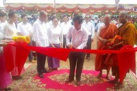ឯកឩត្ដម ខួយ ឃុន ហ៊ូរ បានរាបចំ ពិធីសម្ពោធ កុដិនិងសមិទ្ធផល នានានៅ វត្តសេដ្ឋារាមហៅវត្ត គោចិនលែង នៅ ឃុំថ្មីស្រុកទឹកឈូ
