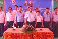 ឯកឩត្ដម ឩបនាយករដ្ថមន្រ្តី កែ គឹម យ៉ាន បានដឹកនាំស មាជិកគណបក្ស ចូលរួមឃោសនារក សម្លេងឆ្នោតជូនបក្ស