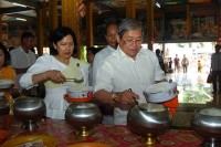 ឯកឧត្តម ខៀវ កាញារីទ្ធ រដ្ឋមន្រ្តីក្រសួង ព័ត៌មាន និងលោកជំទាវ