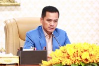 ឯកឧត្តមអភិសន្តិបណ្ឌិត ស សុខា ដឹកនាំកិច្ចប្រជុំពង្រឹងការអនុវត្តសារាចរបញ្ឈប់ការផ្សព្វផ្សាយល្បែងស៊ីសងខុសច្បាប់!